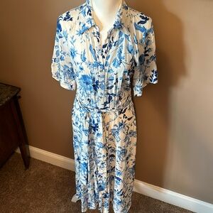 H&M Short Sleeve Floral Dress. Size Medium.